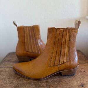 Milaner Italia The Western Chelsea Boots, Size 6